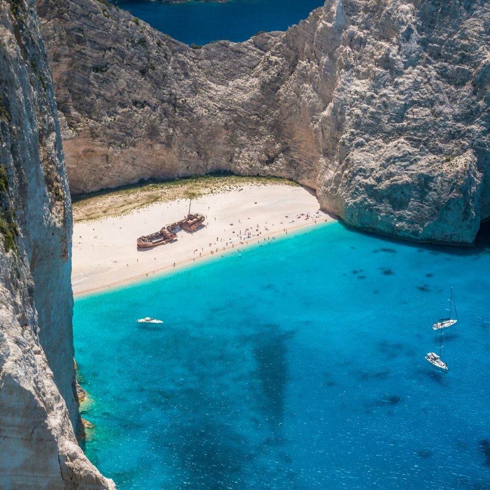 how-to-visit-shipreck-beach